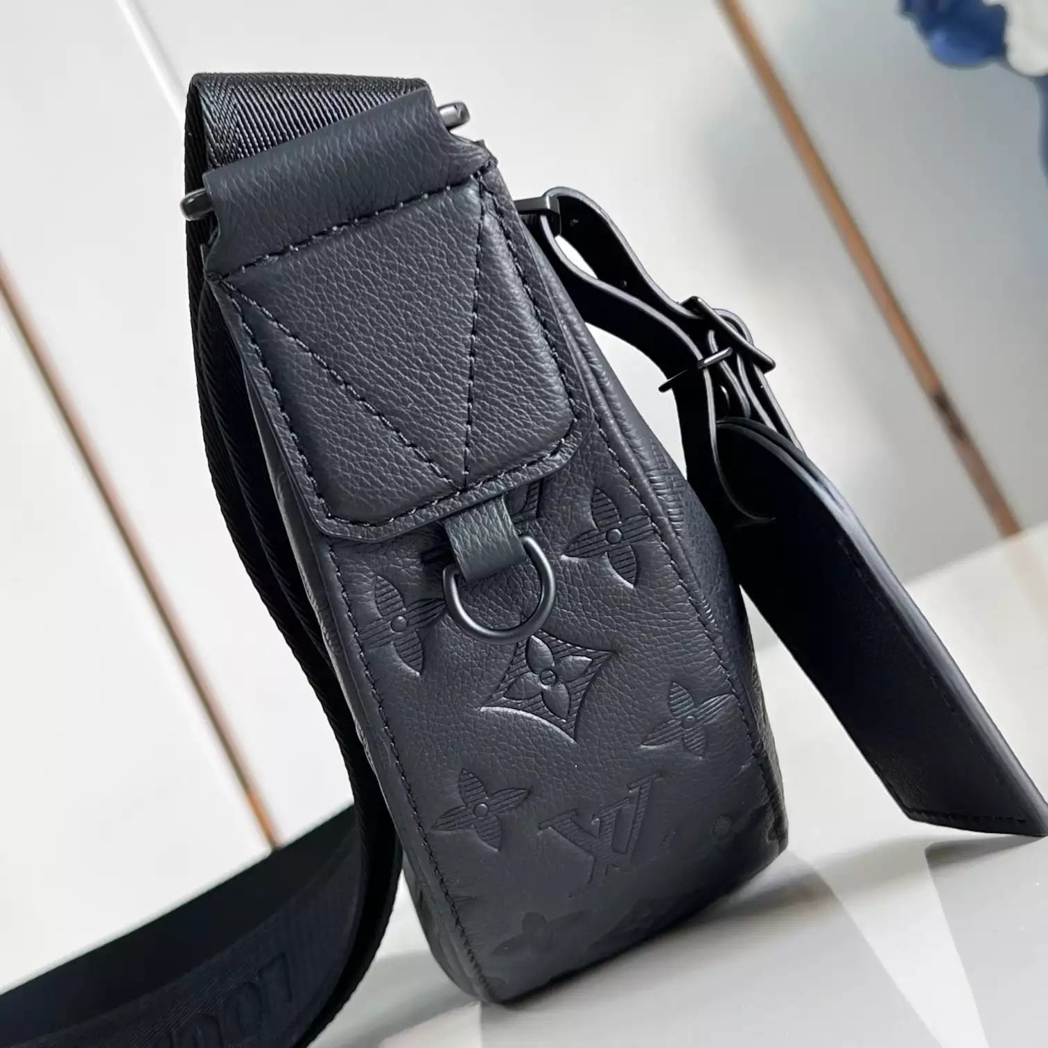 HAMAC BAG PM BLACK MONOGRAM SHADOW M12510 - LW419 DISCOVERY BACKPACK PM SKY BLUE MONOGRAM CANVAS