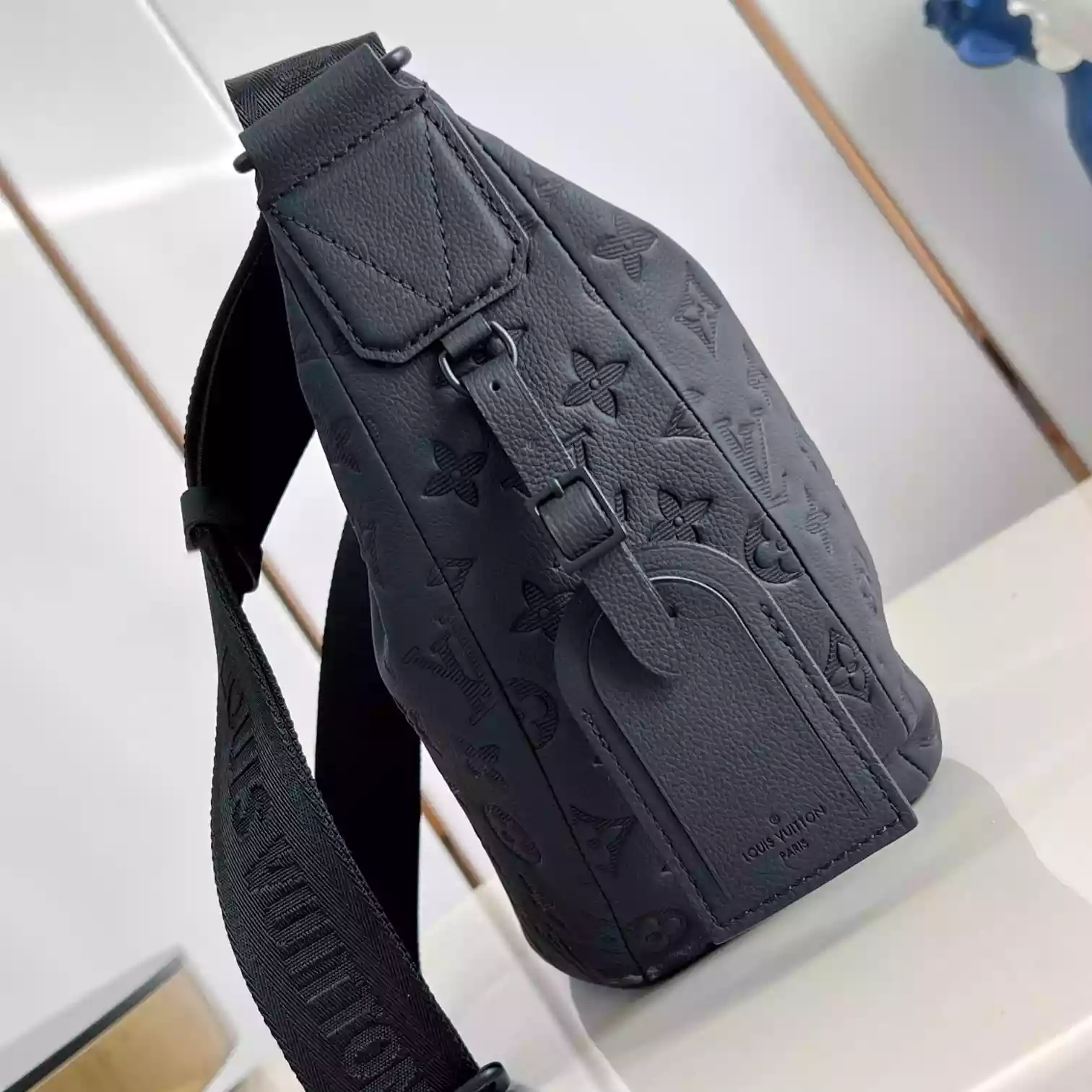 HOBO HAMAC BAG BLACK MONOGRAM SHADOW M12850 - LW420 DISCOVERY BACKPACK PM SKY BLUE MONOGRAM CANVAS