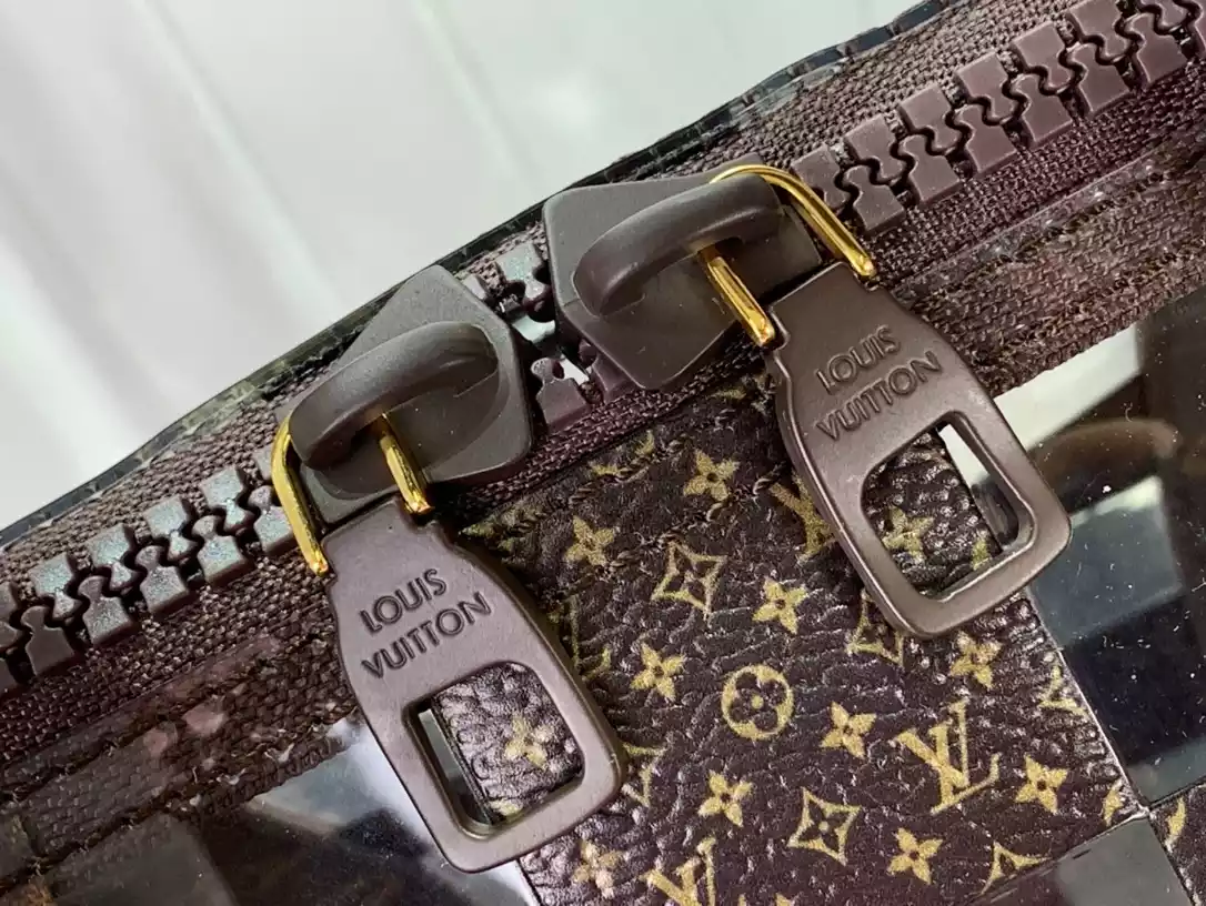 KEEPALL BAG IN WHITE, GREY AND BROWN - LW364 DISCOVERY BACKPACK PM SKY BLUE MONOGRAM CANVAS