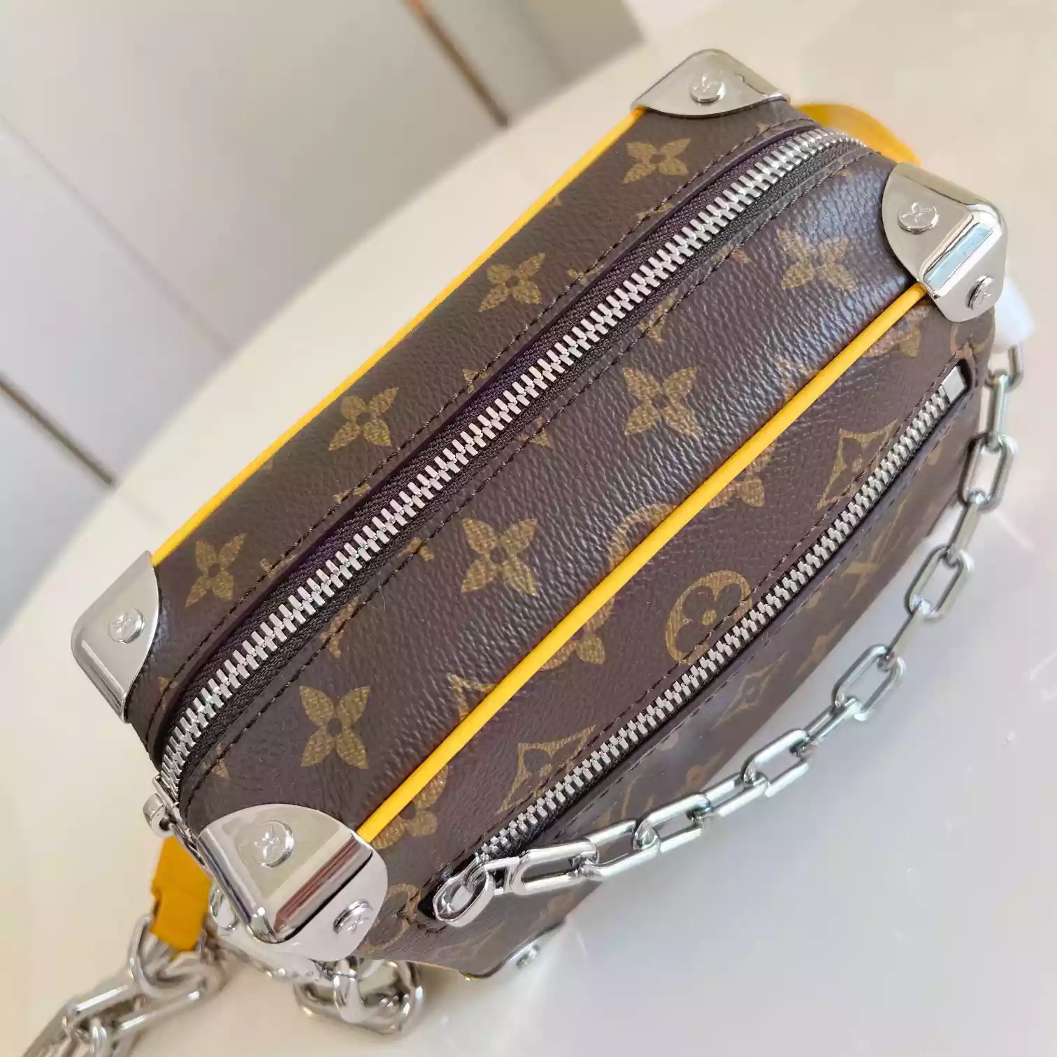 MINI SOFT TRUNK SAFRAN YELLOW MONOGRAM MACASSAR COATED CANVAS AND COWHIDE LEATHER M12767 - LW423 DISCOVERY BACKPACK PM SKY BLUE MONOGRAM CANVAS