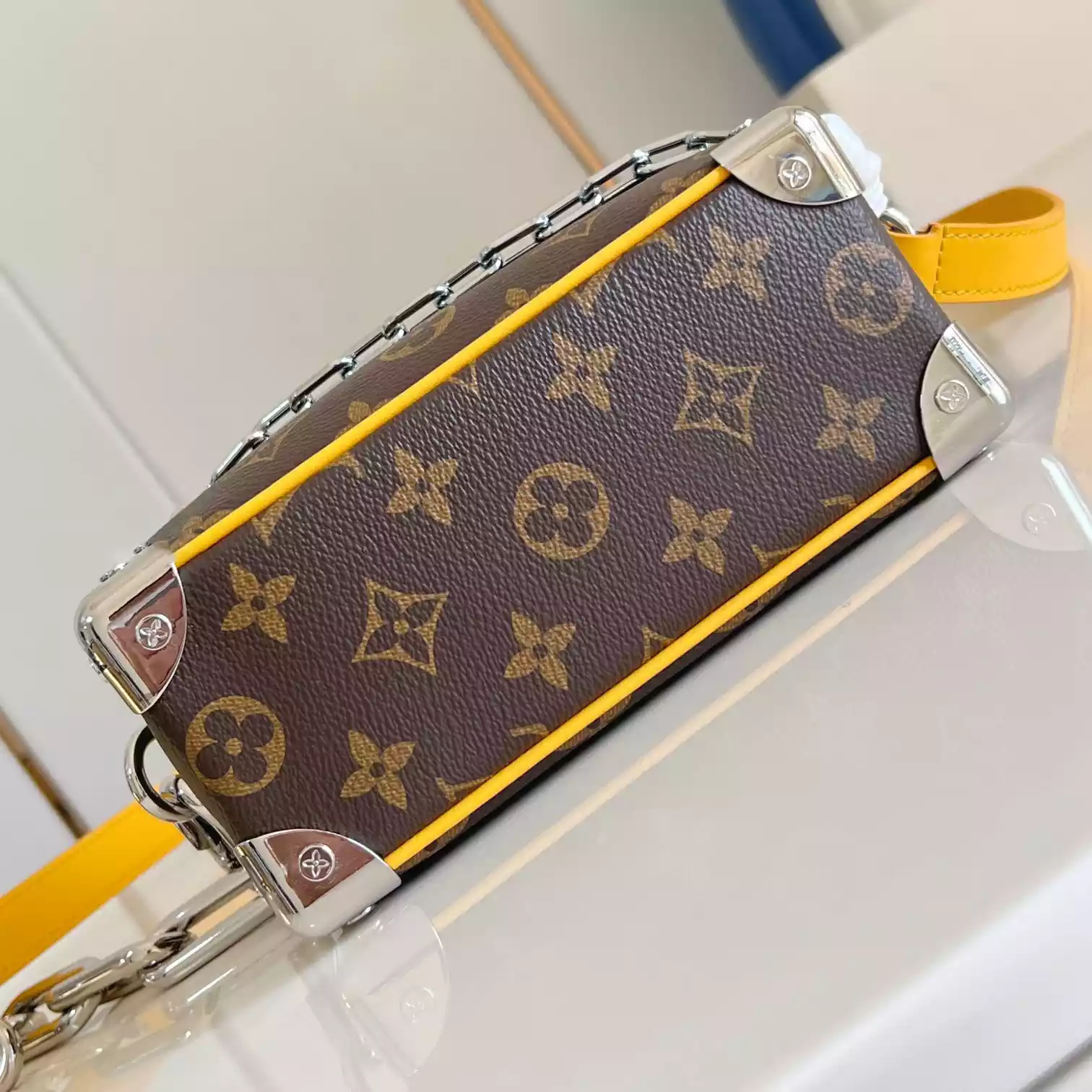 MINI SOFT TRUNK SAFRAN YELLOW MONOGRAM MACASSAR COATED CANVAS AND COWHIDE LEATHER M12767 - LW423 DISCOVERY BACKPACK PM SKY BLUE MONOGRAM CANVAS