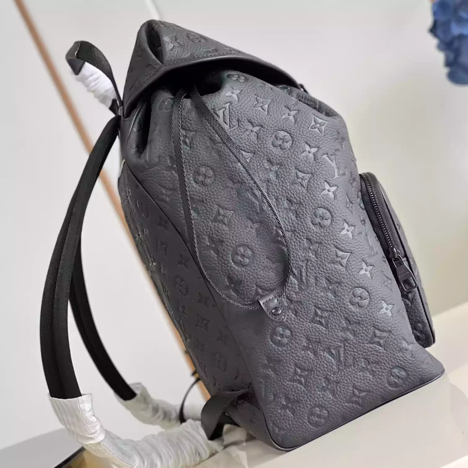 MONTSOURIS BACKPACK IN BLACK M23127 - LW341 DISCOVERY BACKPACK PM SKY BLUE MONOGRAM CANVAS