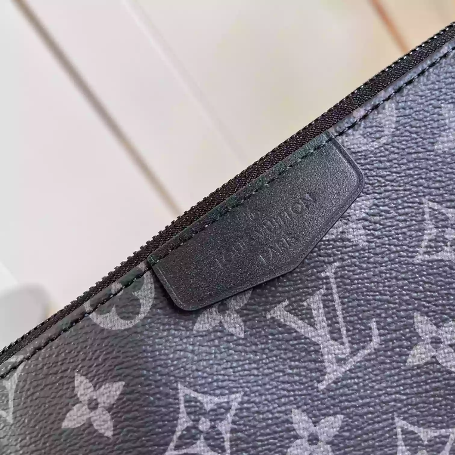 POCHETTE ACCESSOIRE XL BLACK MONOGRAM ECLIPSE CANVAS M11741 - LW445 DISCOVERY BACKPACK PM SKY BLUE MONOGRAM CANVAS