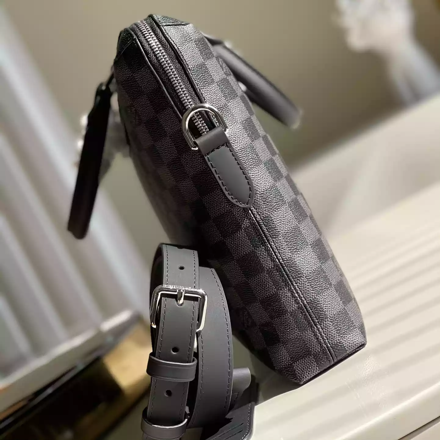 PORTE DOCUMENTS JOUR DAMIER GRAPHITE N48260 - LW324 DISCOVERY BACKPACK PM SKY BLUE MONOGRAM CANVAS