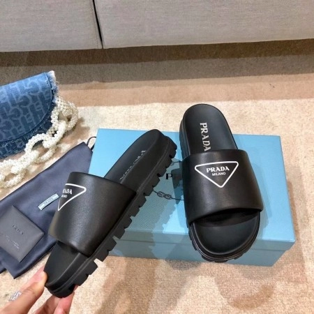 PRADA BLACK LEATHER SLIDES WITH PRINTED TRIANGLE LOGO - PSD088