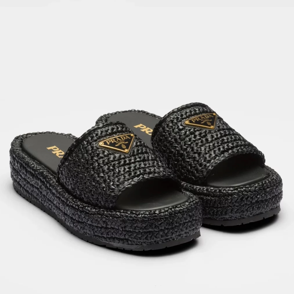PRADA CROCHET FLATFORM SLIDES IN BLACK RAFFIA-EFFECT YARN - PSD069