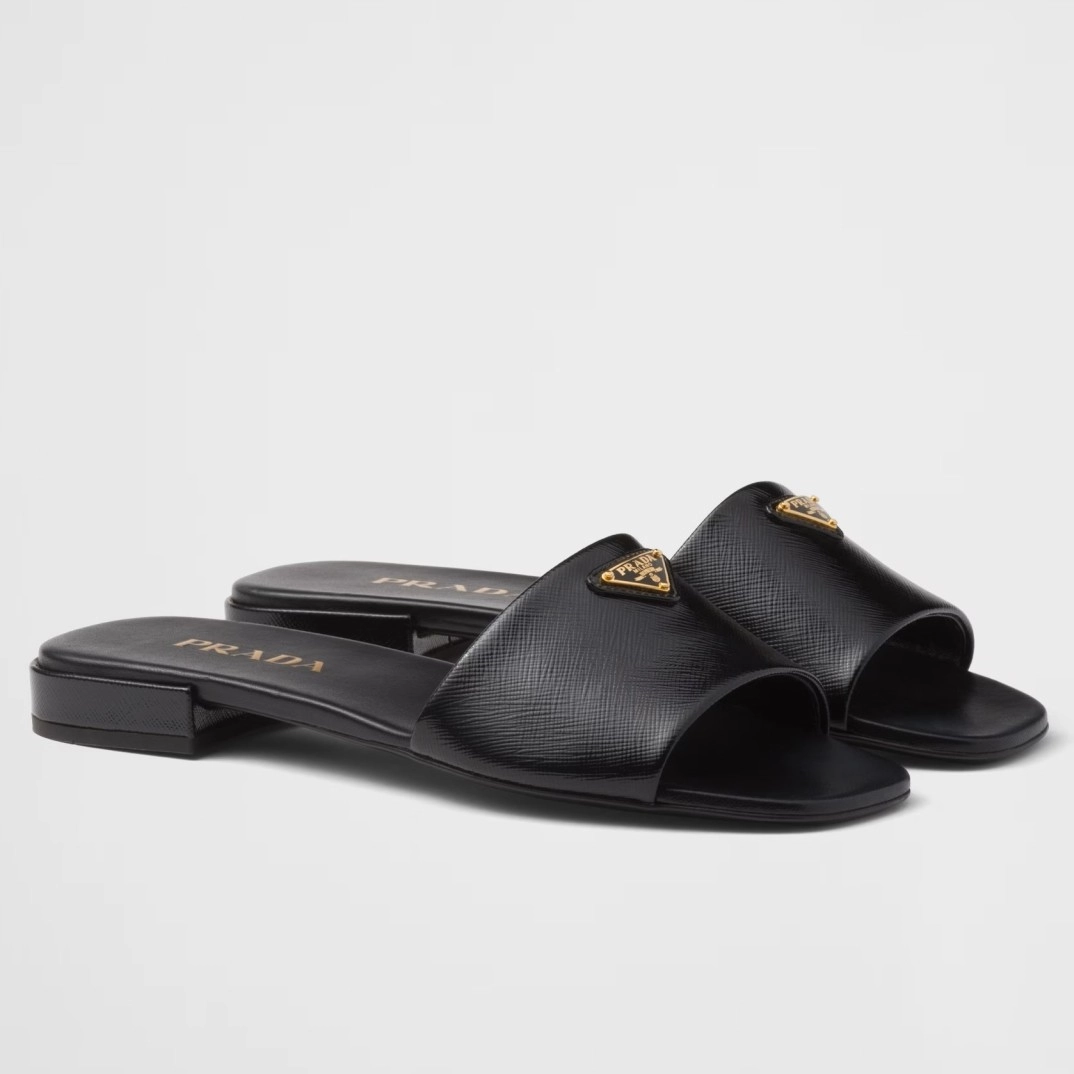 PRADA WOMEN'S SLIDES IN BLACK SAFFIANO LEATHER - PSD063