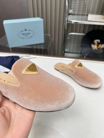 PRADA WOMEN'S SLIPPERS IN NUDE VELVET - PSD073