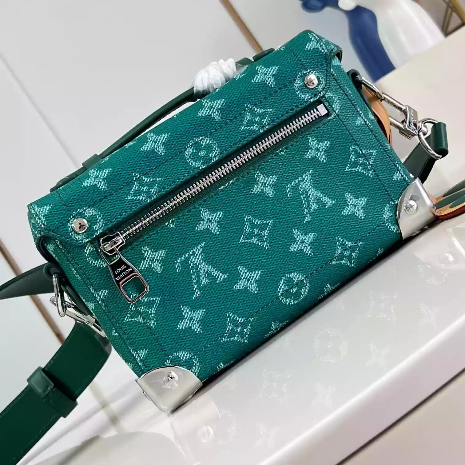 SOUL TRUNK IN GREEN M12686 - LW424 DISCOVERY BACKPACK PM SKY BLUE MONOGRAM CANVAS