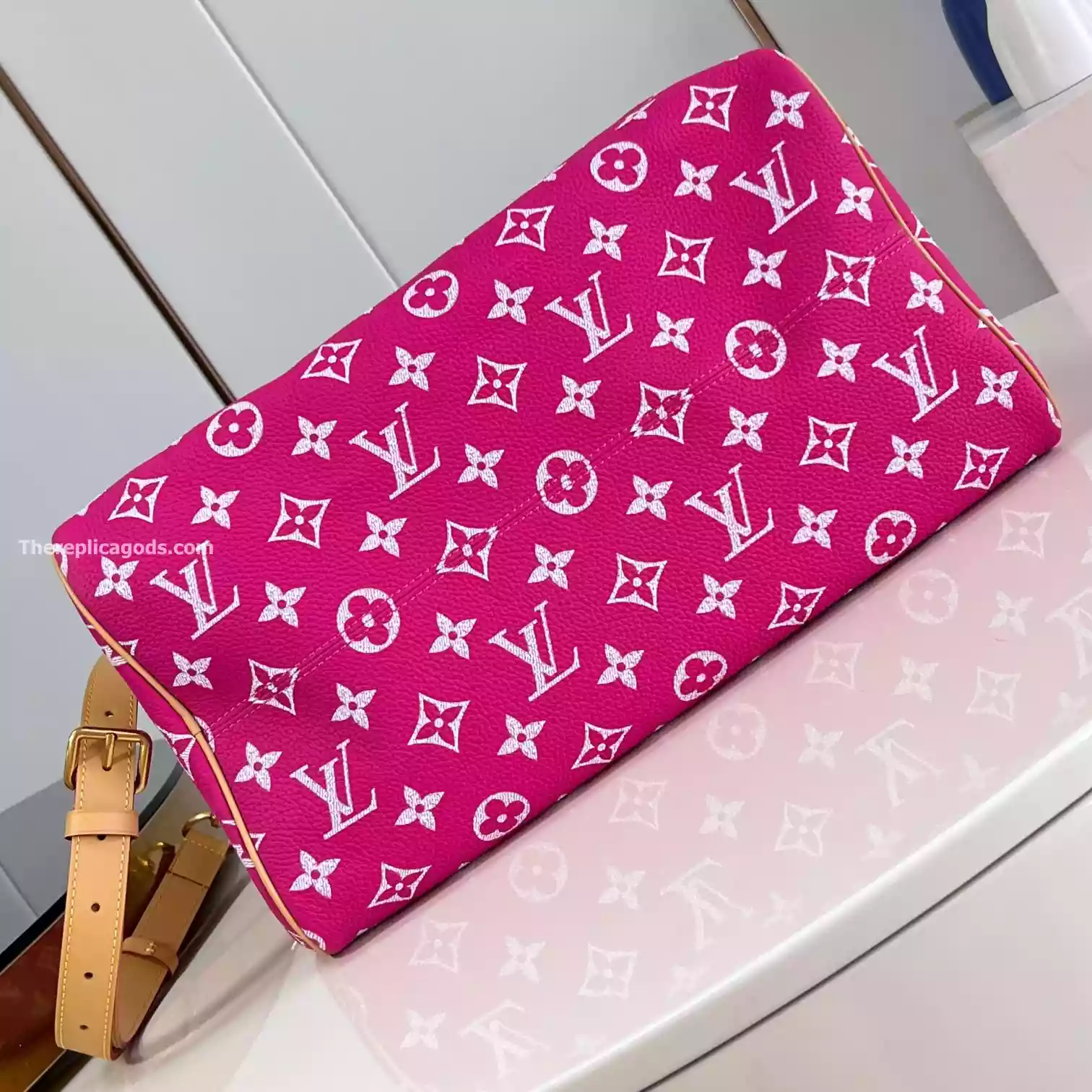 SPEEDY P9 BANDOULIERE 40 PINK AGATE M11563 - LW358 DISCOVERY BACKPACK PM SKY BLUE MONOGRAM CANVAS