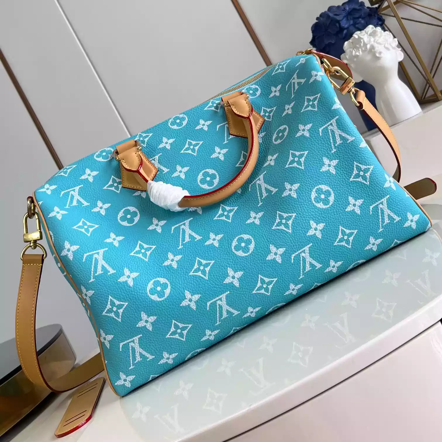 SPEEDY P9 BANDOULIERE 40 TURQUOISE M11564 - LW357 DISCOVERY BACKPACK PM SKY BLUE MONOGRAM CANVAS