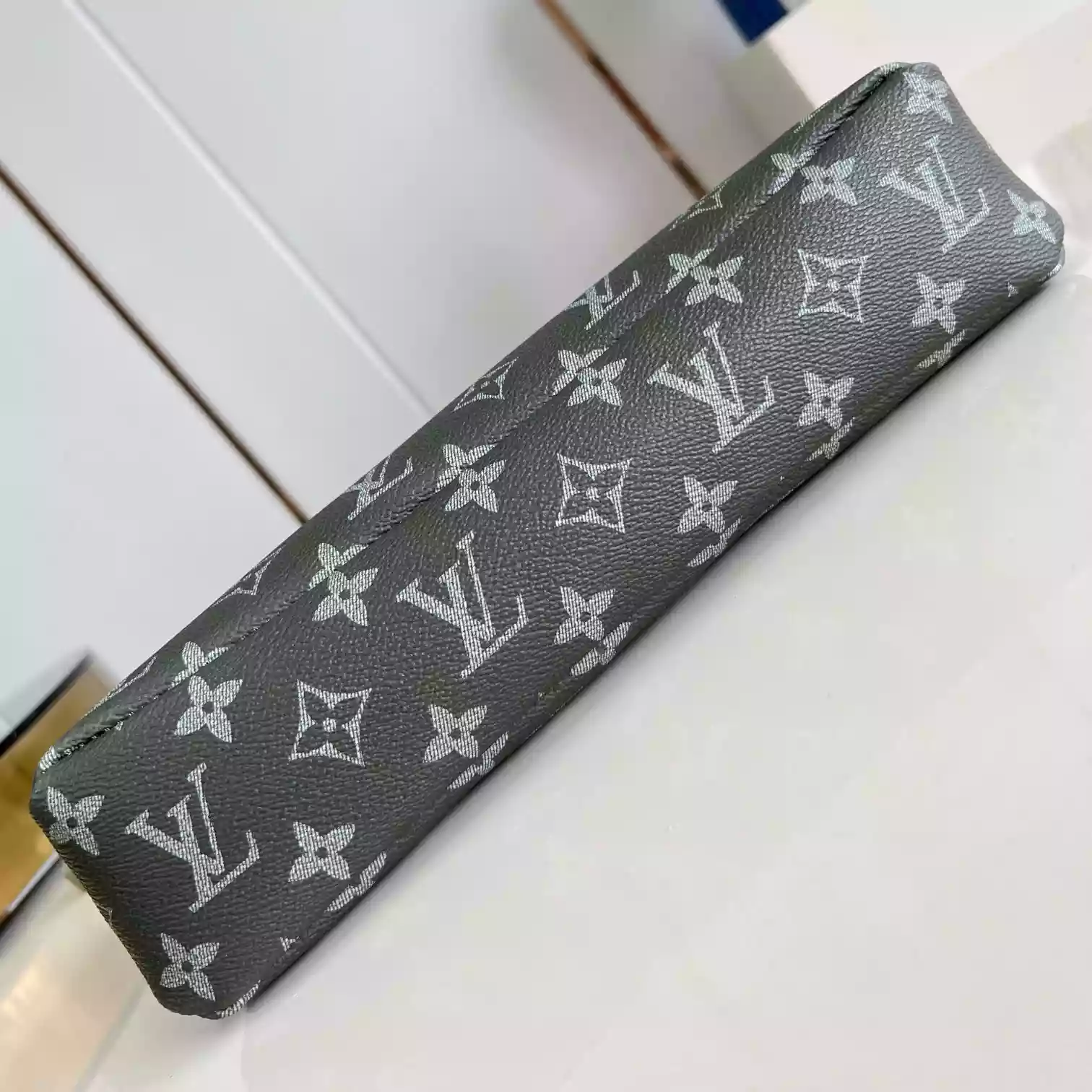 POCHETTE VOYAGE SOUPLE MONOGRAM ECLIPSE M11545 - LW406 DISCOVERY BACKPACK PM SKY BLUE MONOGRAM CANVAS