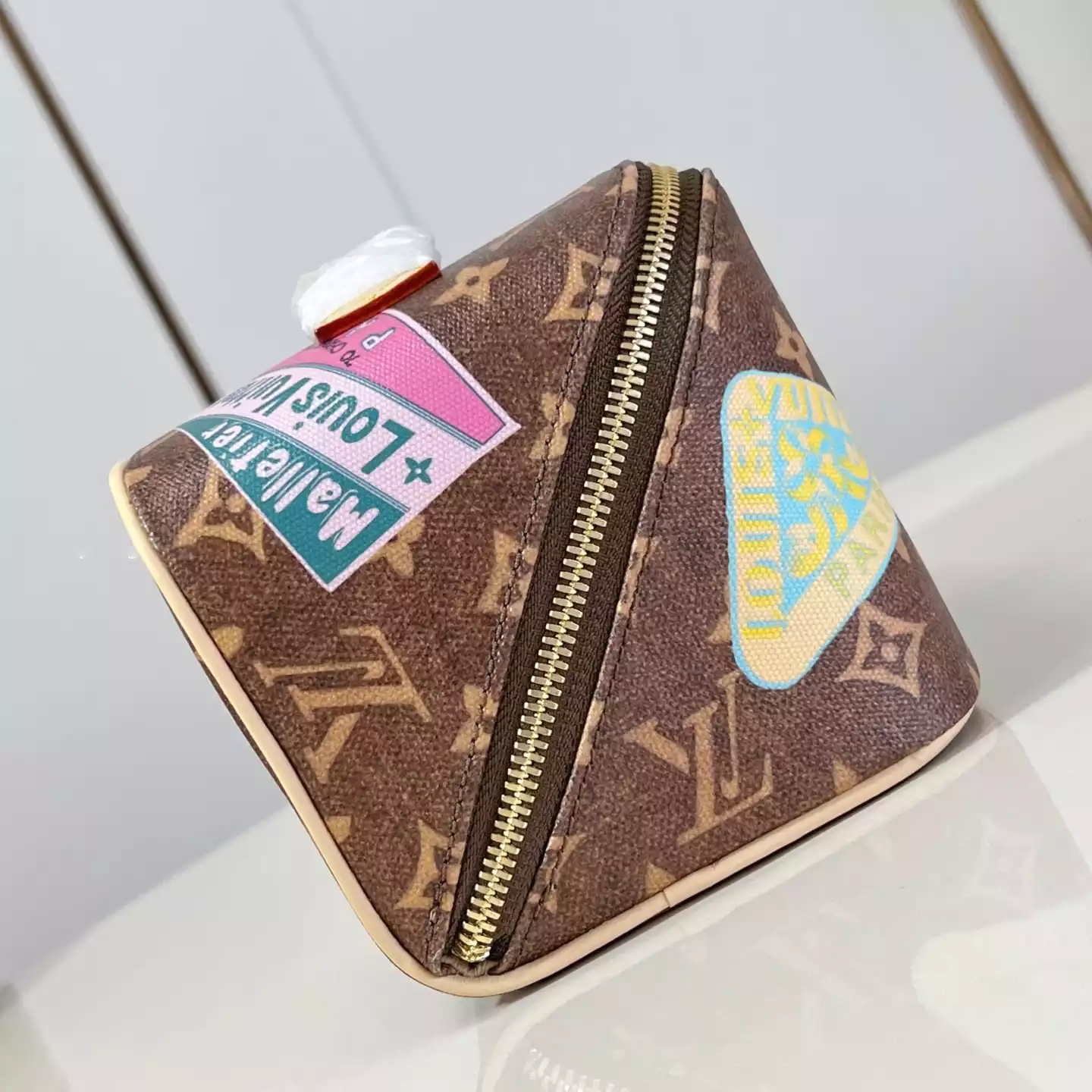 TOILETRY BAG 2 COMPARTMENTS BROWN MONOGRAM CANVAS M14744 - LW394 DISCOVERY BACKPACK PM SKY BLUE MONOGRAM CANVAS
