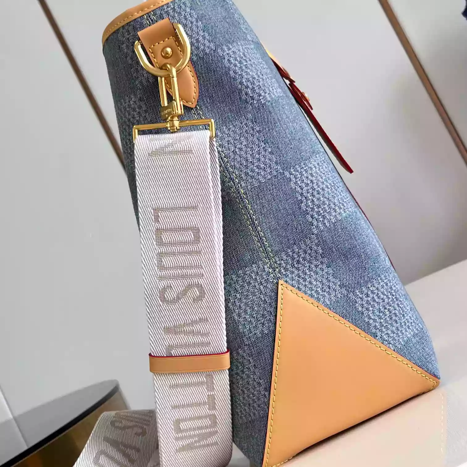 WEEKEND TOTE BLUE DAMIER DENIM 3D COTTON CANVAS N40702 - LW442 DISCOVERY BACKPACK PM SKY BLUE MONOGRAM CANVAS