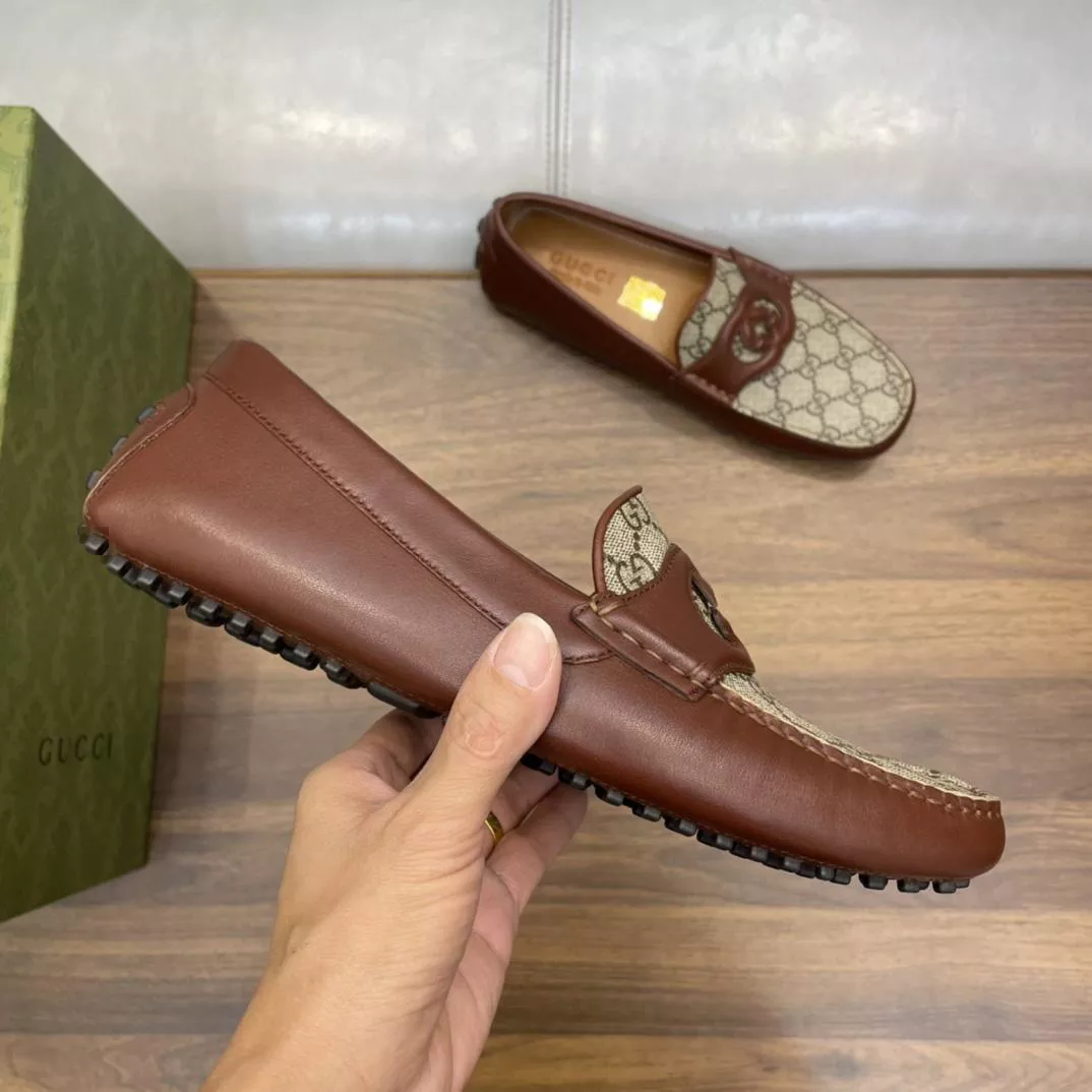 MEN'S INTERLOCKING G DRIVER BROWN LEATHER - GL105