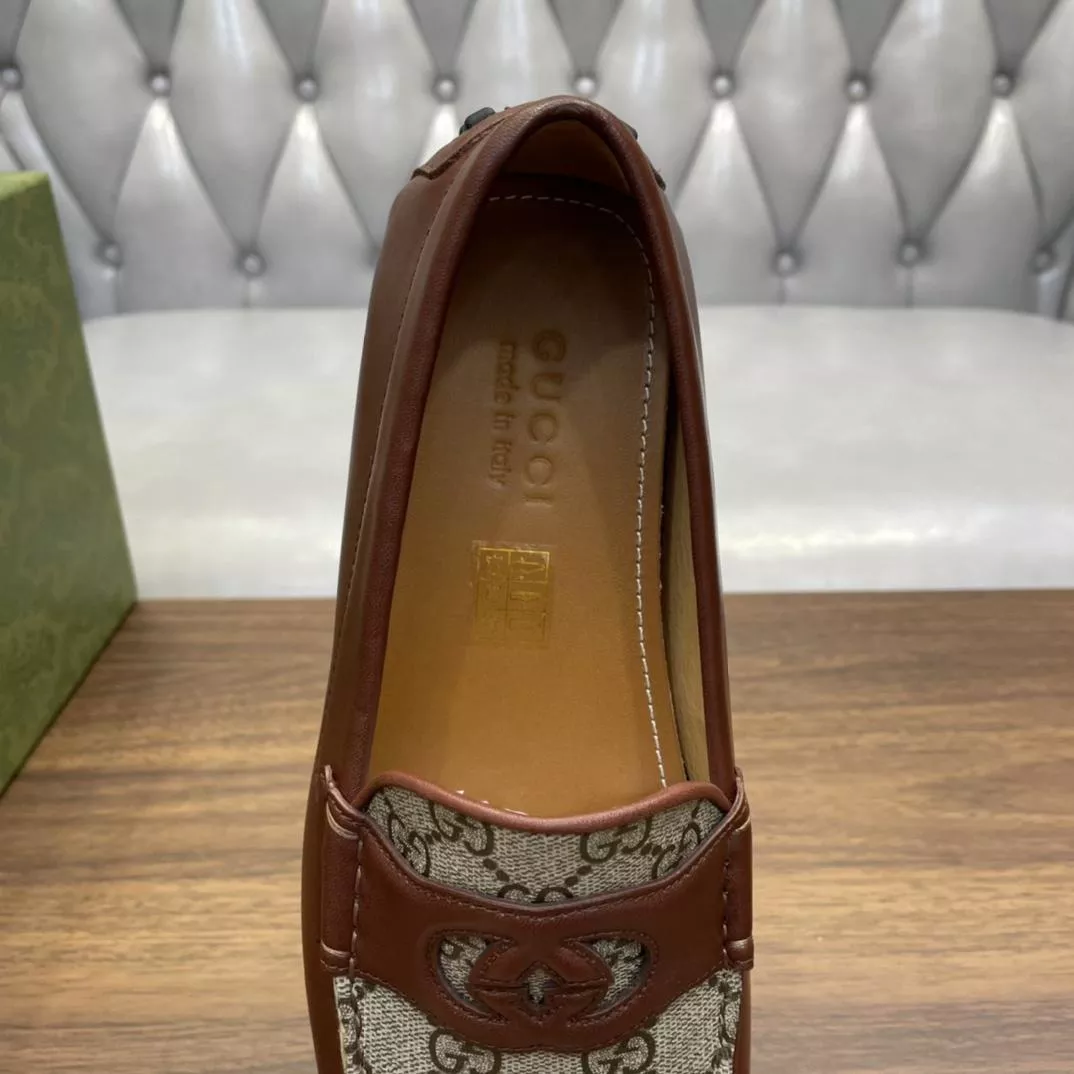 MEN'S INTERLOCKING G DRIVER BROWN LEATHER - GL105