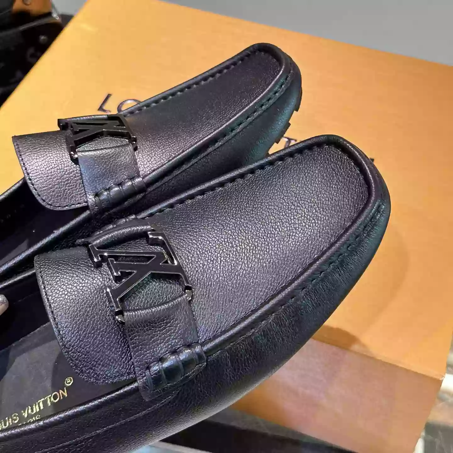 MONTE CARLO MOCCASIN IN BLACK - VL045