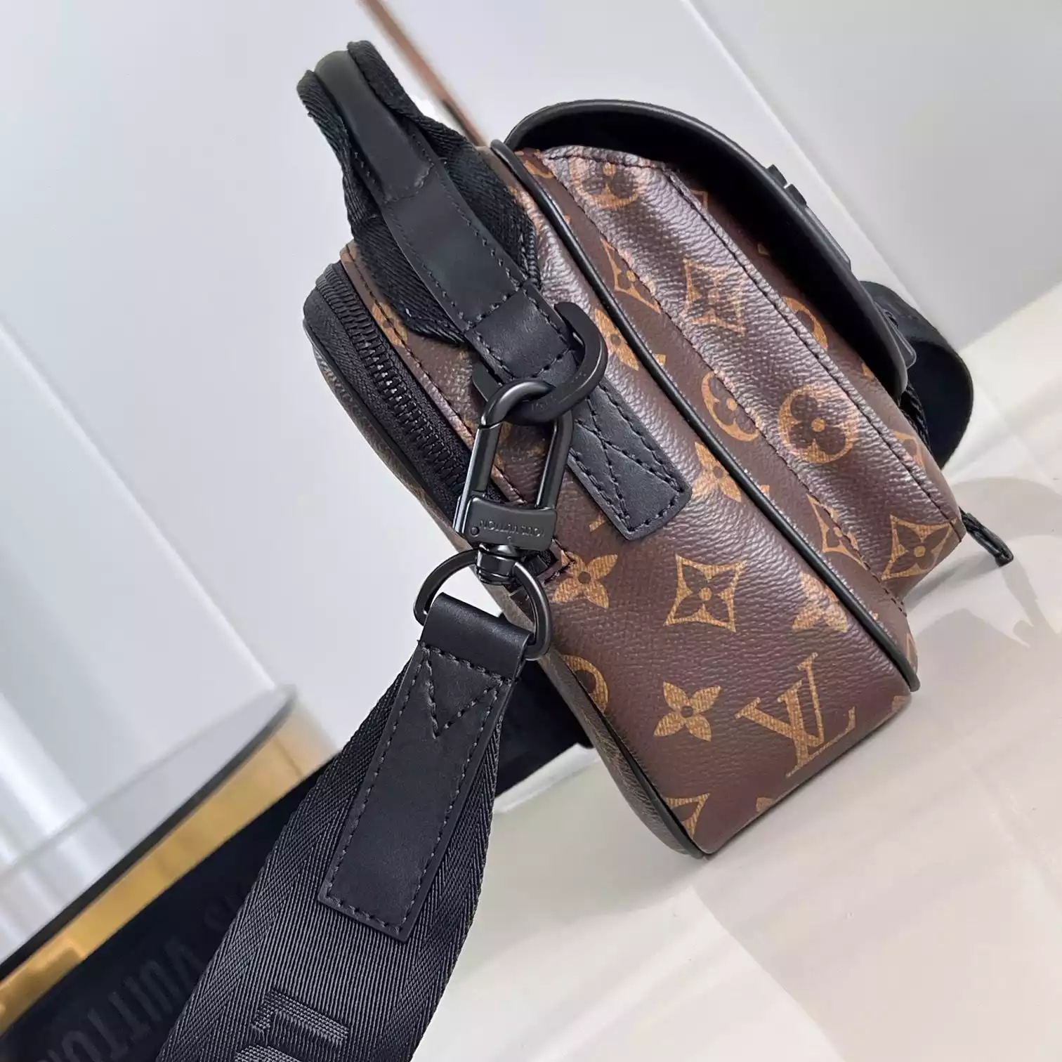 QUEST MESSENGER BAG MONOGRAM MACASSAR COATED CANVAS M46973 - LW449 DISCOVERY BACKPACK PM SKY BLUE MONOGRAM CANVAS