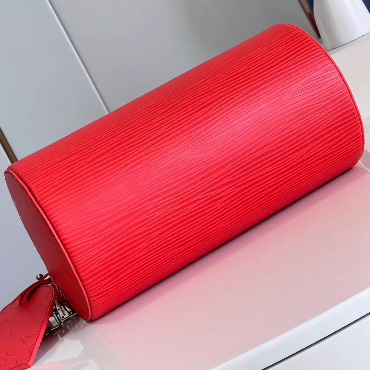 SOFT POLOCHON MM EPI XL GRAINED LEATHER M23719 - LW450 DISCOVERY BACKPACK PM SKY BLUE MONOGRAM CANVAS