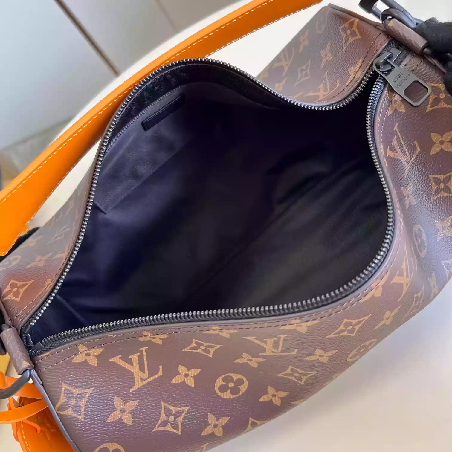 SOFT POLOCHON MM MONOGRAM MACASSAR CANVAS M46691 - LW452 DISCOVERY BACKPACK PM SKY BLUE MONOGRAM CANVAS