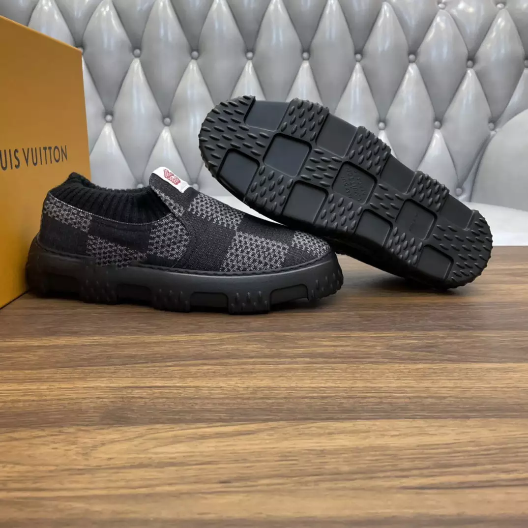 SPACE LANDER SLIP ON IN BLACK - VL059