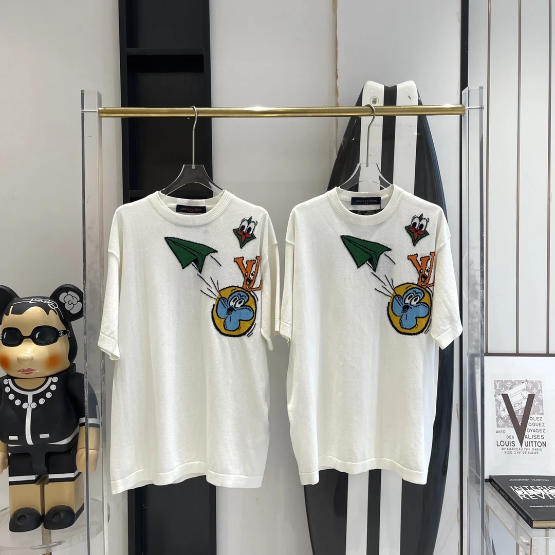 MONOGRAM COMICS INTARSIA SHORT-SLEEVED CREWNECK - LVTS122 Damier Jacquard Short-Sleeved Crewneck - LVTS089