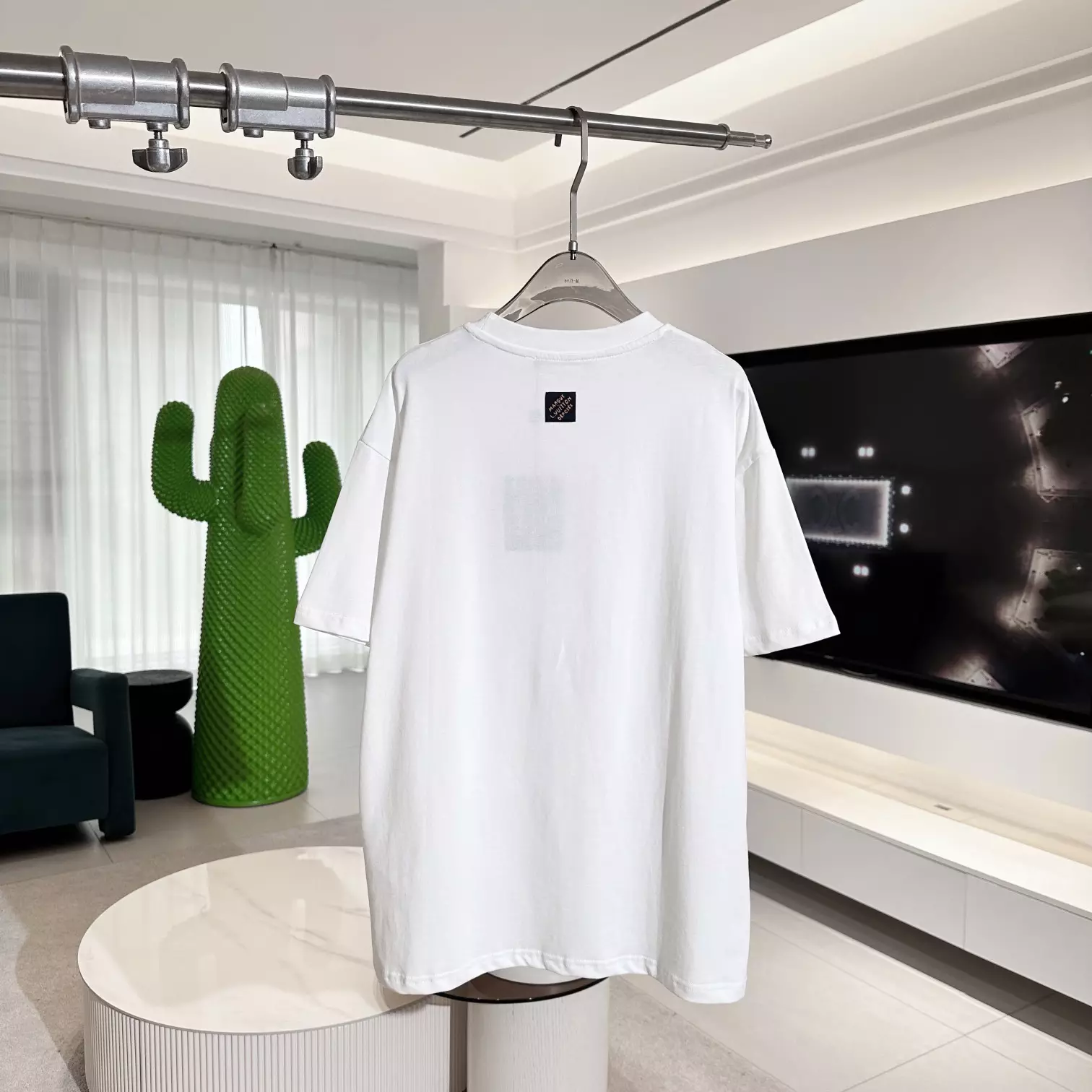 MONOGRAM FLOWER 3D GRADIENT PRINT T-SHIRT IN WHITE - LVTS124 Damier Jacquard Short-Sleeved Crewneck - LVTS089