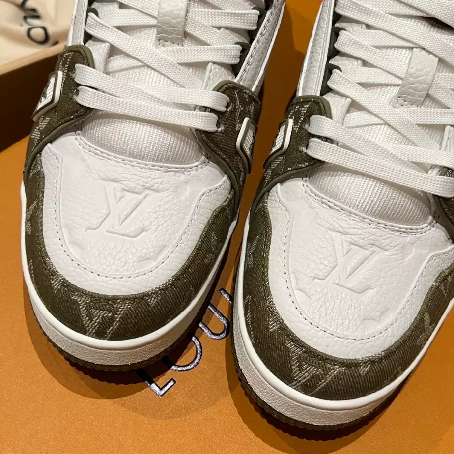 LV SKATE SNEAKERS