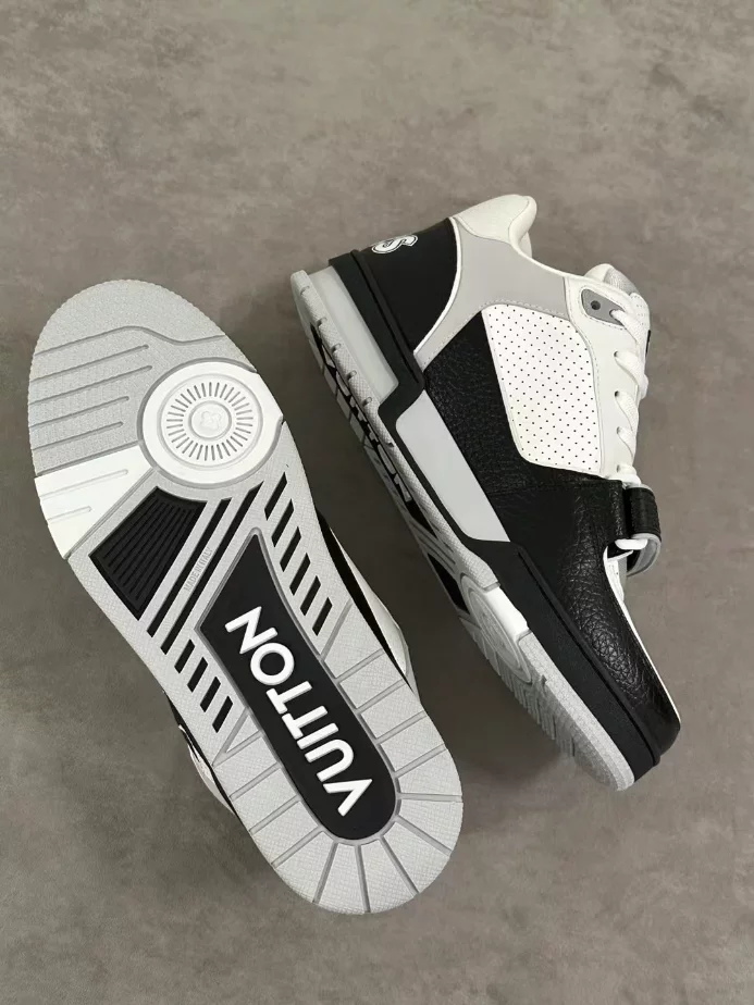 LV SKATE SNEAKERS