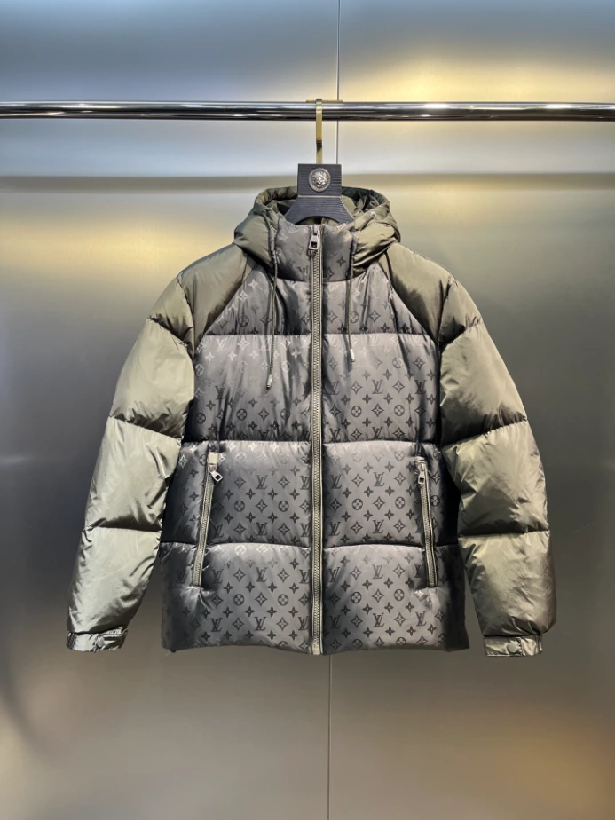 Louis Vuitton Coat - LVC050