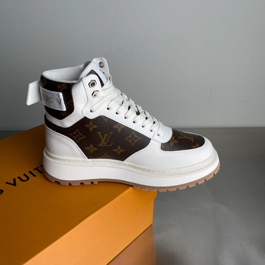 LV SKATE SNEAKERS